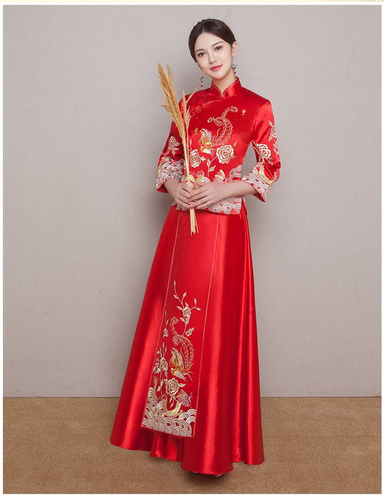 簡(jiǎn)約時(shí)尚中式秀禾新娘禮服，精致唯美中式禮服