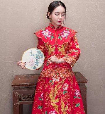 牡丹花領(lǐng)新娘禮服，古典刺繡中式禮服