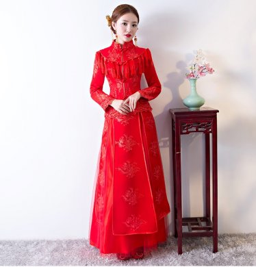 精致蕾絲花紋中式禮服，新娘結(jié)婚禮服