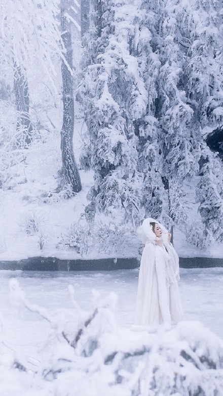 唯美雪景古裝美女圖片，清新淡雅的古裝攝影欣賞